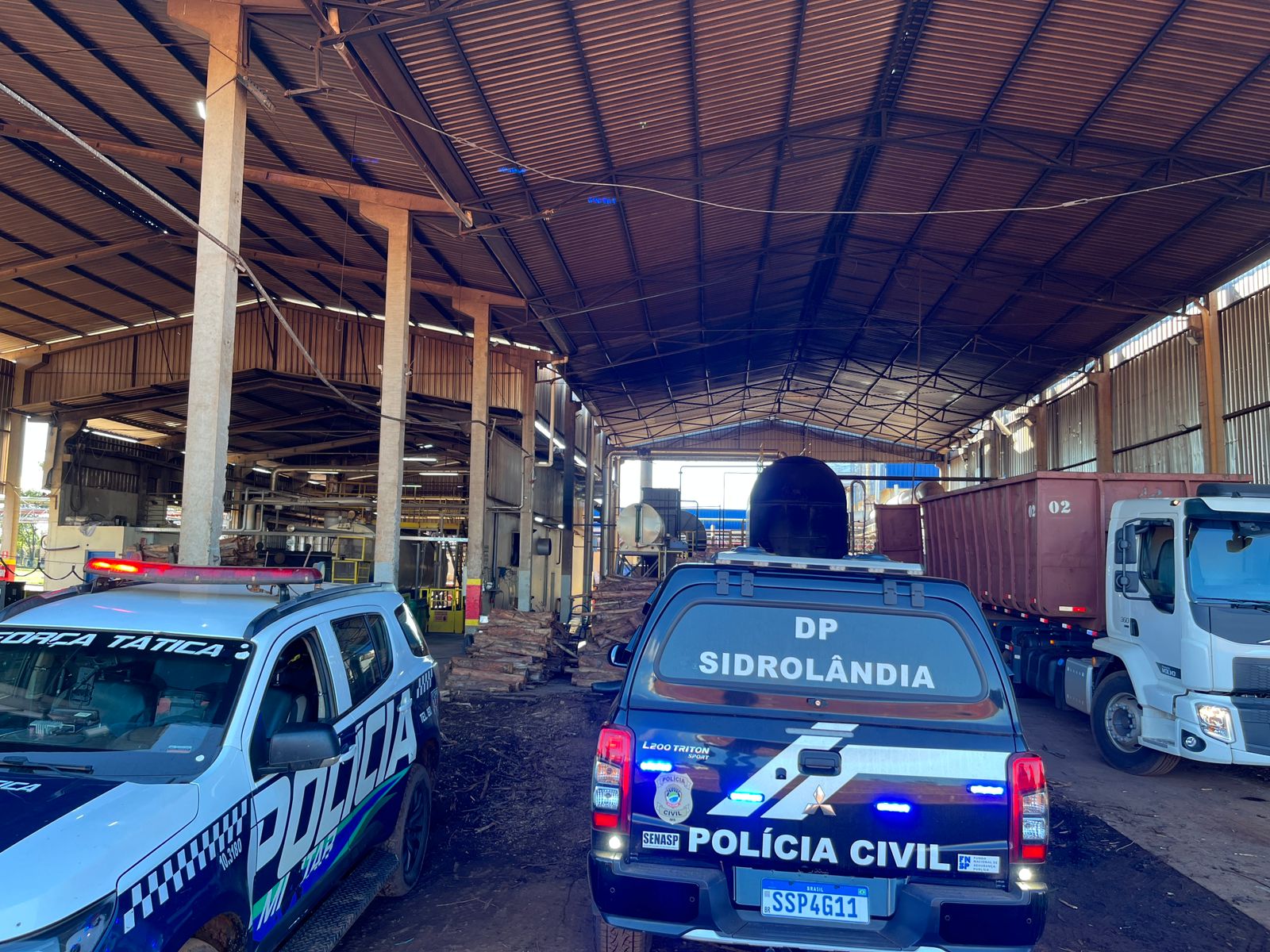 Polícia Civil incinera mais de 6 toneladas de drogas em Sidrolândia Polícia Civil incinera mais de 6 toneladas de drogas em Sidrolândia