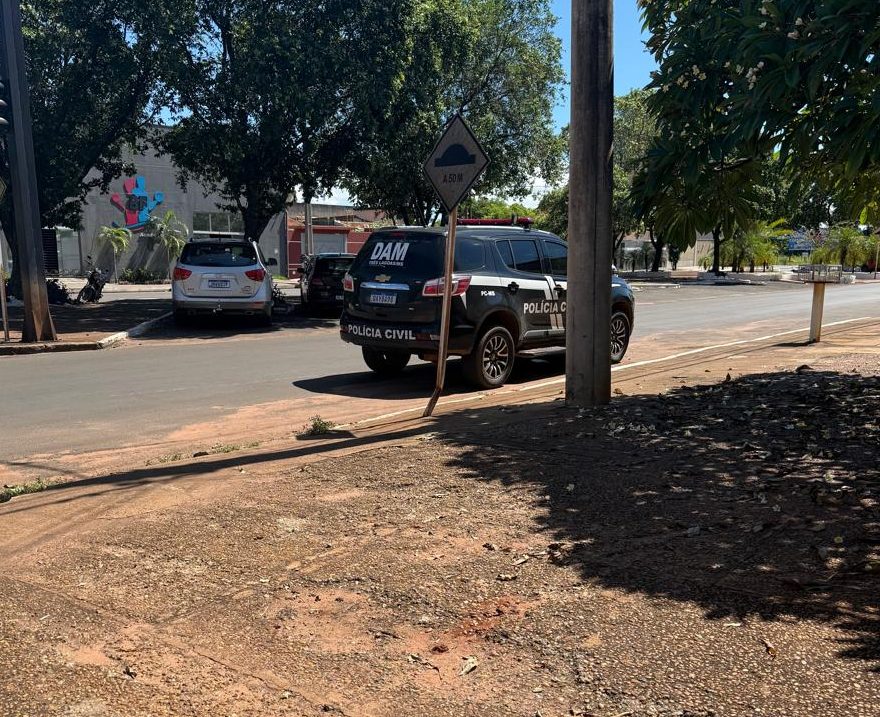 Polícia Civil apreende adolescente por descumprimento de medida protetiva em Três Lagoas Polícia Civil apreende adolescente por descumprimento de medida protetiva em Três Lagoas
