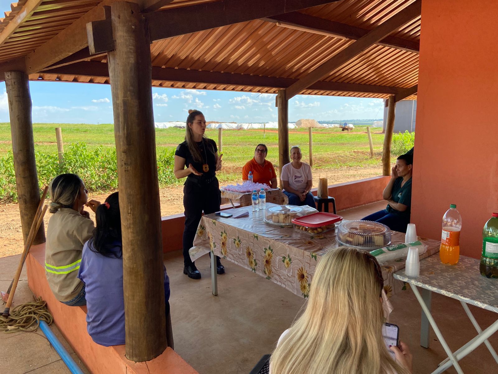 Delegacia de Atendimento à Mulher realiza palestras de conscientização e fortalecimento da rede de proteção às mulheres em Bataguassu Delegacia de Atendimento à Mulher realiza palestras de conscientização e fortalecimento da rede de proteção às mulheres em Bataguassu