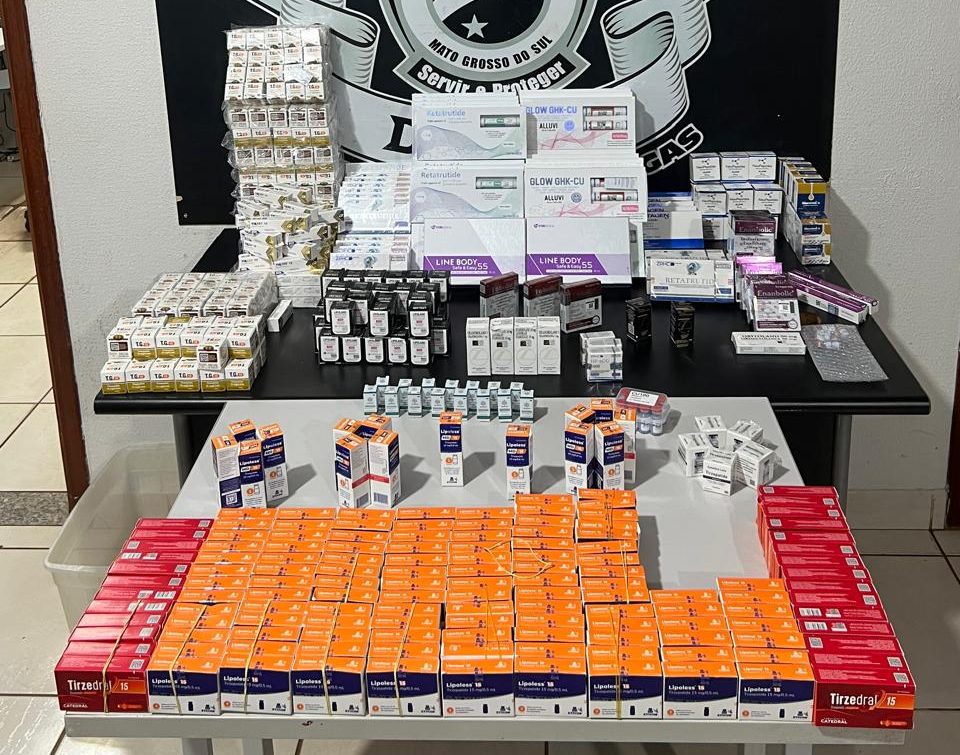 Polícia Civil apreende mercadorias irregulares durante operação de combate ao narcotráfico, entre Campo Grande e Sidrolândia Polícia Civil apreende mercadorias irregulares durante operação de combate ao narcotráfico, entre Campo Grande e Sidrolândia