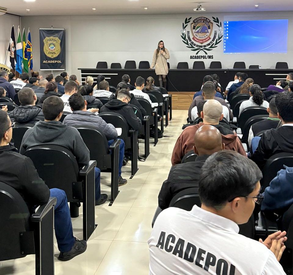 Polícia Civil ministra aos futuros policiais, capacitação sobre Protocolo Intitucional de Atendimento a Pessoas com Transtorno do Espectro Autista Polícia Civil ministra aos futuros policiais, capacitação sobre Protocolo Intitucional de Atendimento a Pessoas com Transtorno do Espectro Autista
