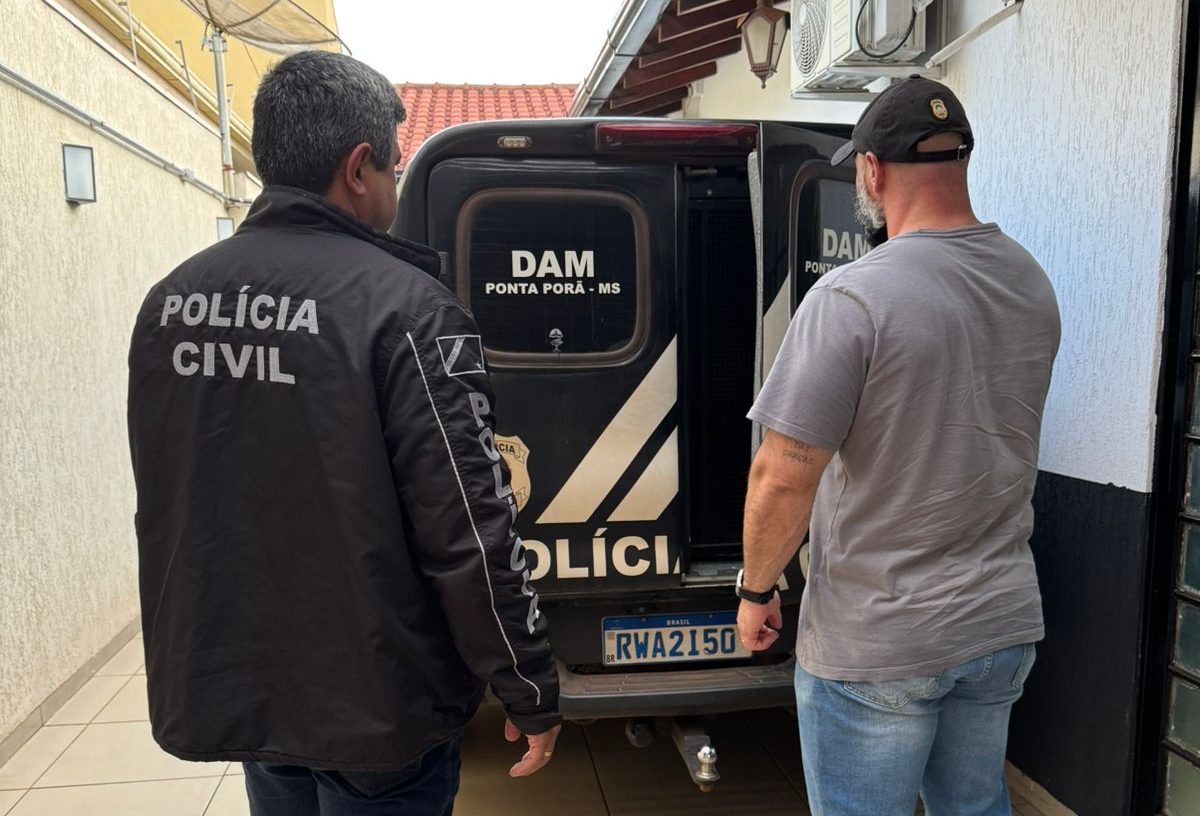 Policiais civis cumprem mandado de prisão por descumprimento de medidas protetivas de urgência, em Ponta Porã Policiais civis cumprem mandado de prisão por descumprimento de medidas protetivas de urgência, em Ponta Porã